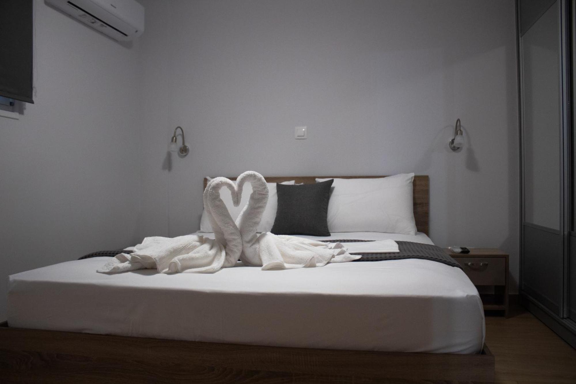 Giakost Apartments V Near Airport Artemida  Ngoại thất bức ảnh