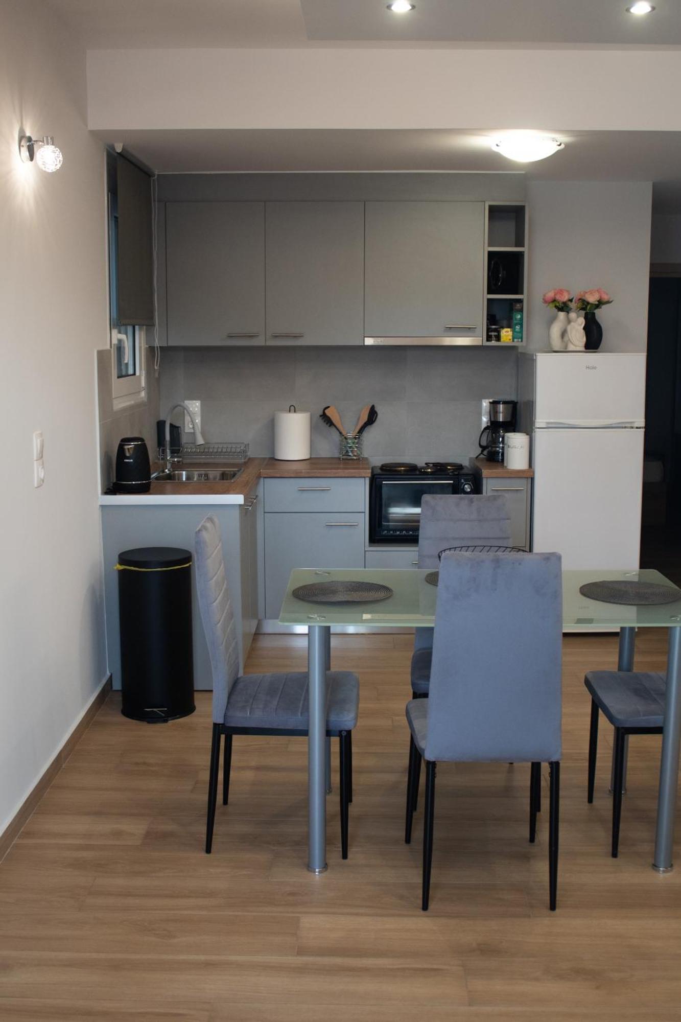 Giakost Apartments V Near Airport Artemida  Ngoại thất bức ảnh